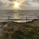 Knaldhytten Nyaraló *